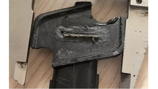 PBT对粘KJ-998-3E硅胶胶水应用案例-硅胶胶水厂家