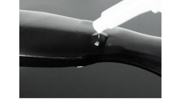 粘硅胶不发白快干胶使用步骤