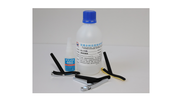 塑料件粘接不发白用什么胶水比较合适？